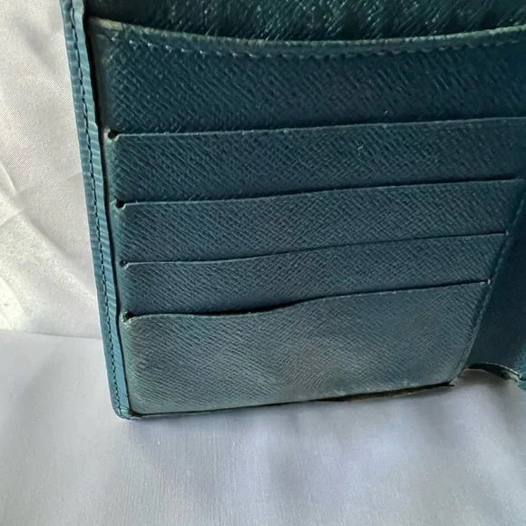 Louis Vuitton Teal Epi Textured Wallet - Picture 6 of 13